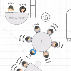 Plano de organizador mesas boda con invitados sentados en mesas circulares y rectangulares, novios, piano y área de baile.