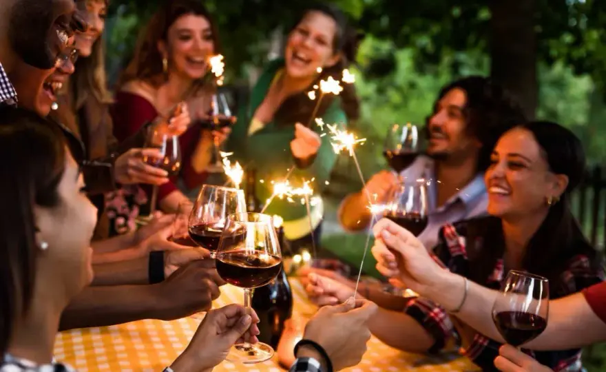 Cumpleaños con amigos - Ideas top para celebrar en España
