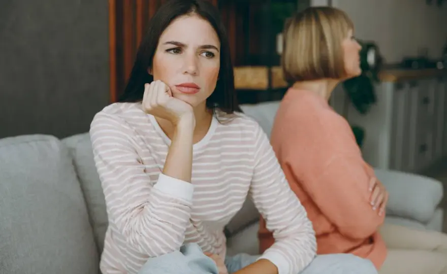 Cómo tratar a una persona que siempre se queja - Guía práctica