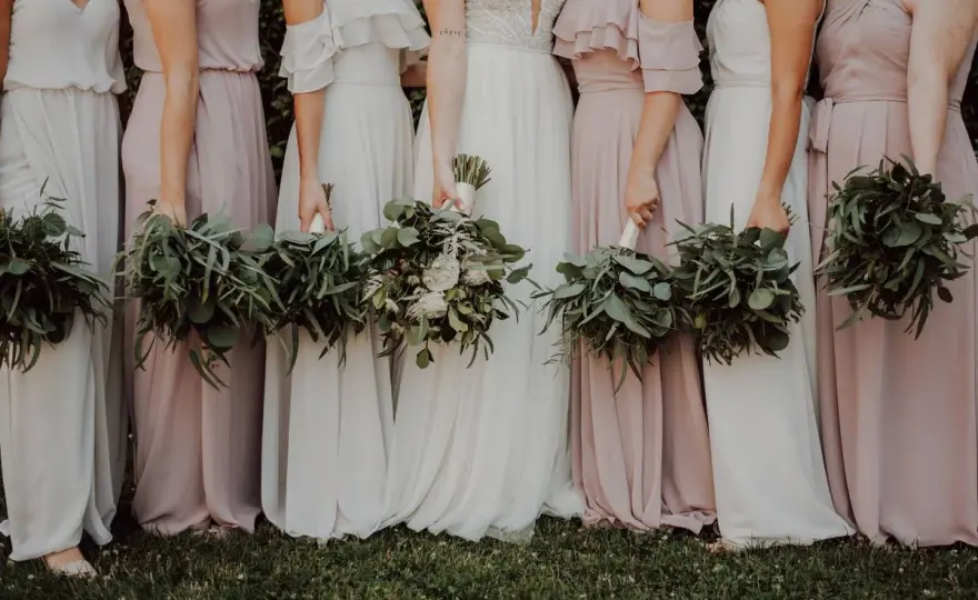 Damas de honor en bodas españolas - Guía práctica para un apoyo real