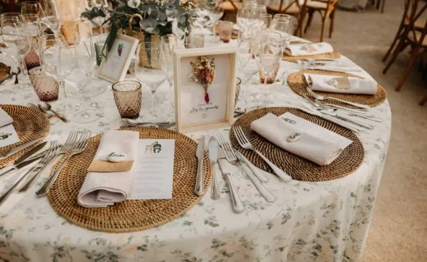 Nombres de mesa - Ideas para bodas y eventos (sin errores)